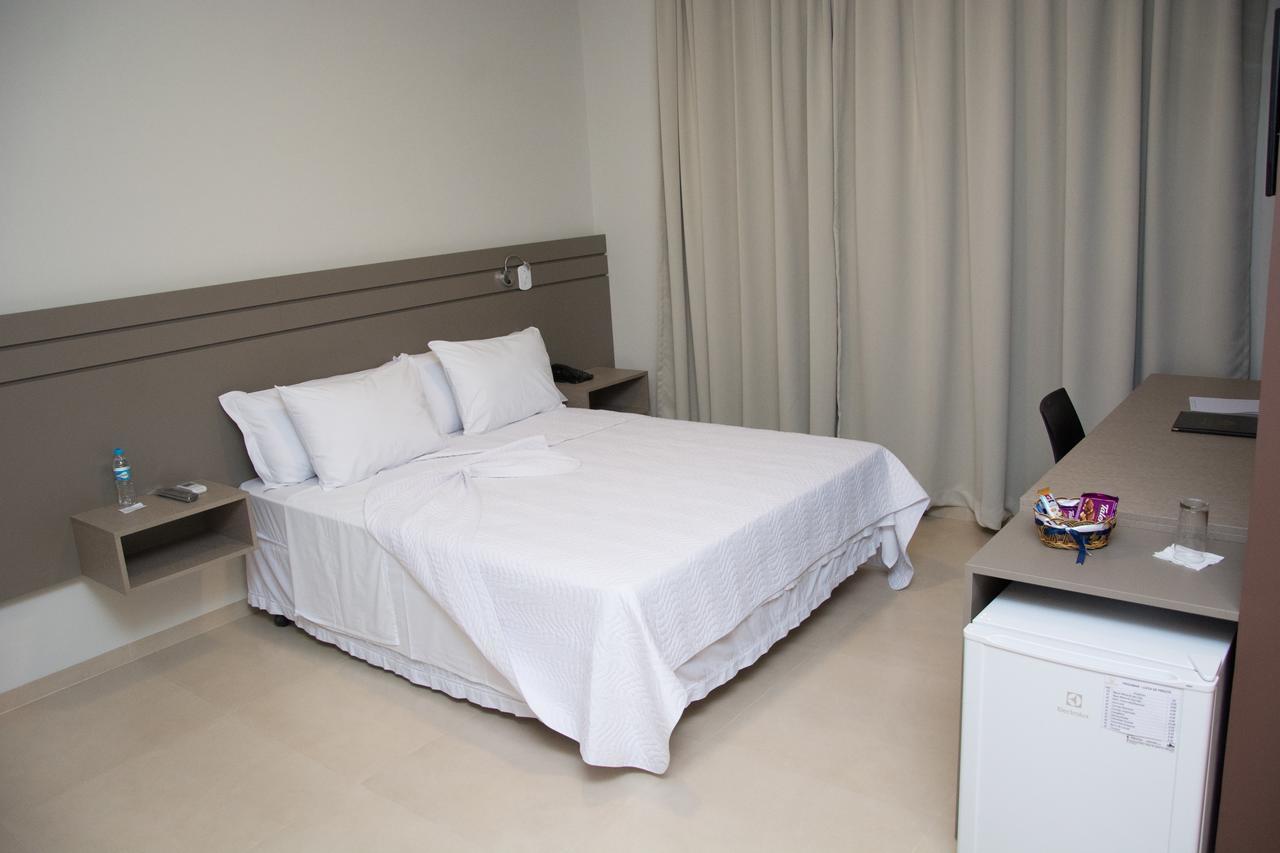 Pak Suites Hotel Luís Eduardo Magalhães Extérieur photo